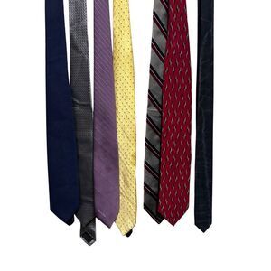 Lot of 7 Ties Including Oscar De La Renta